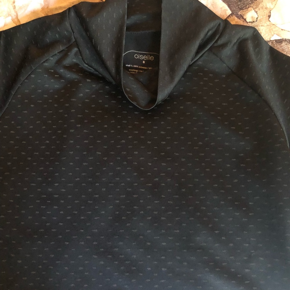 NWOT! Oiselle reflective crop top.